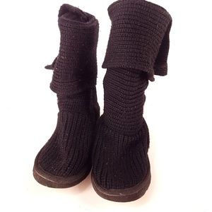 UGG | Cardy Black 3 Button Ugg Boots